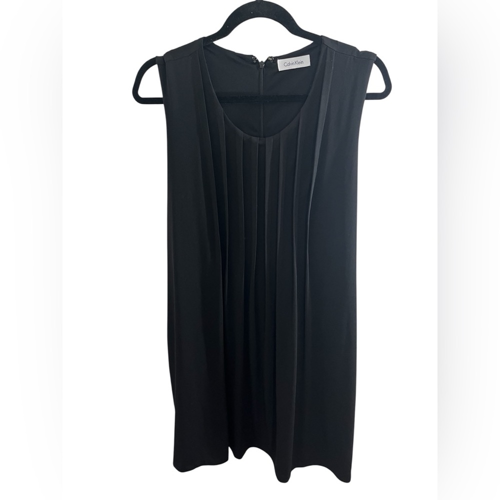 Calvin Klein Black Sleeveless Pleated Knee Length Dress